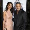 George Clooney et sa femme Amal Alamuddin Clooney - Avant-première du film "Our Brand Is Crisis" au TCL Chinese Theater à Hollywood, le 26 octobre 2015.