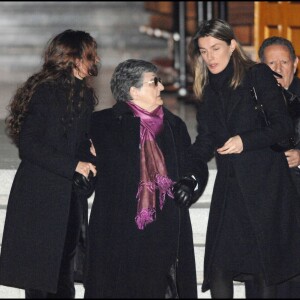 Telma Ortiz et Letizia d'Espagne avec leurs grands-parents Enriqueta Rodriguez et Francisco Rocasolano à la sortie d'une messe à la mémoire de leur soeur Erika, en février 2007 à Madrid.