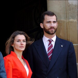Letizia et Felipe d'Espagne en juillet 2004 au monastère de Leyre.
