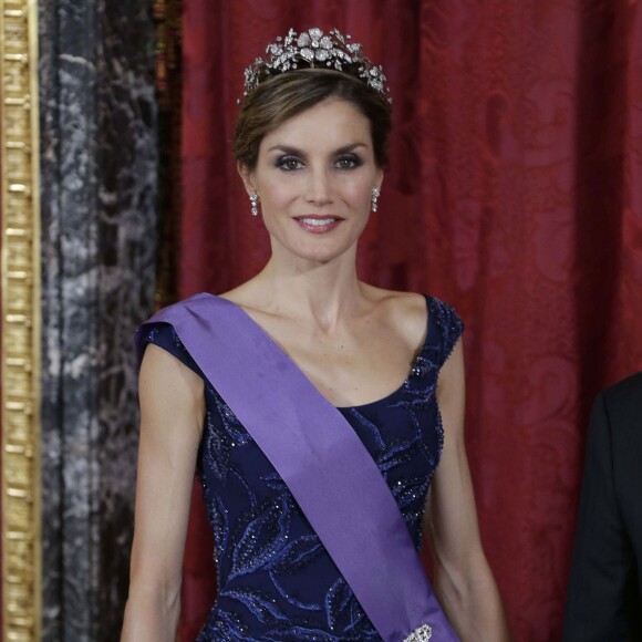 La reine Letizia d'Espagne lors du dîner de gala en l'honneur du président du Pérou au palais royal à Madrid en Espagne le 7 juillet 2015.