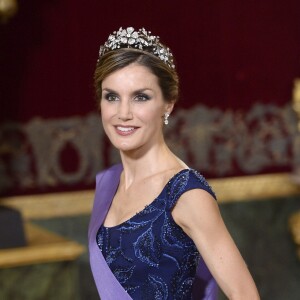 La reine Letizia d'Espagne lors du dîner de gala en l'honneur du président du Pérou au palais royal à Madrid en Espagne le 7 juillet 2015.