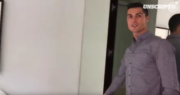 Cristiano Ronaldo nous fait visiter sa maison à Madrid - décembre 2015