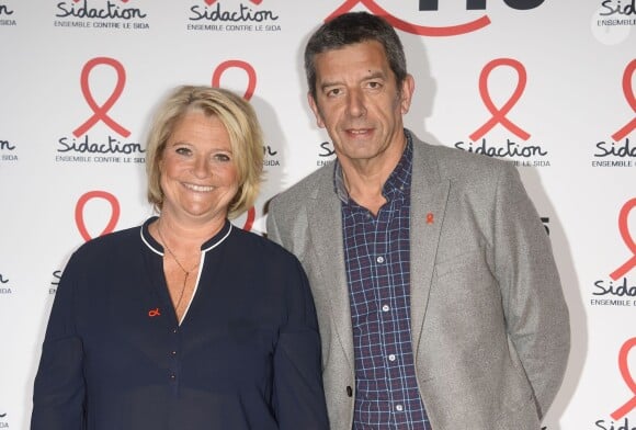 Marina Carrère d'Encausse et Michel Cymes, à la soirée de lancement du Sidaction 2015 au Musée du Quai Branly à Paris, le 2 mars 2015.