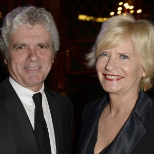 Claude Sérillon et sa compagne Catherine Ceylac - Soirée de la 27e Nuit des Molières au Théâtre des Folies Bergère à Paris, le 27 avril 2015.