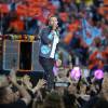 Chris Martin de Coldplay à la mi-temps du Super Bowl à Santa Clara le 7 février 2016.