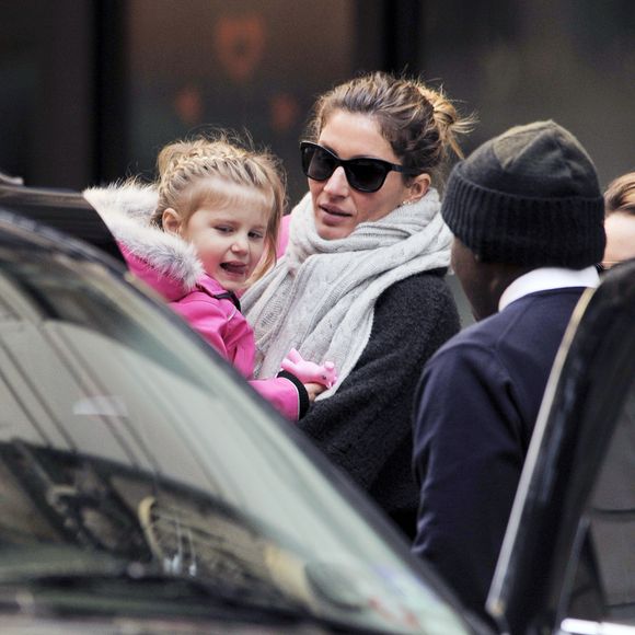 Exclusif - Gisele Bündchen et sa fille Vivian à New York, le 30 janvier 2016.