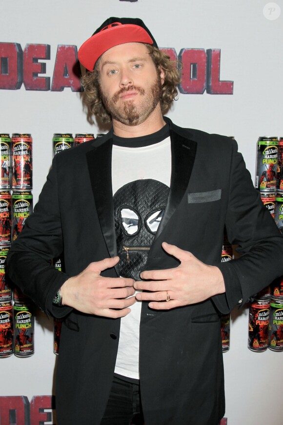 TJ Miller lors d'une première de Deadpool à New York le 8 février 2016.