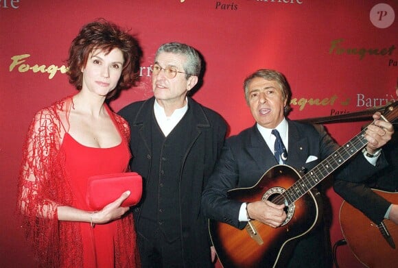Alessandra Martines et Claude Lelouch aux César 2002