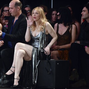 Courtney Love assiste au défilé "Saint Laurent at the Palladium" à l'Hollywood Palladium. Los Angeles, le 10 février 2016.