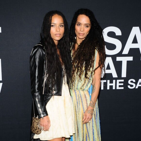 Zoë Kravitz et sa mère Lisa Bonet assistent au défilé "Saint Laurent at the Palladium" à l'Hollywood Palladium. Los Angeles, le 10 février 2016.