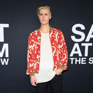 Justin Bieber assiste au défilé "Saint Laurent at the Palladium" à l'Hollywood Palladium. Los Angeles, le 10 février 2016.