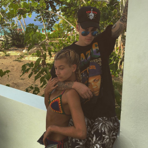 Justin Bieber et Hailey Baldwin en week-end sous le soleil. Photo publiée sur Instagram au mois de décembre 2015.