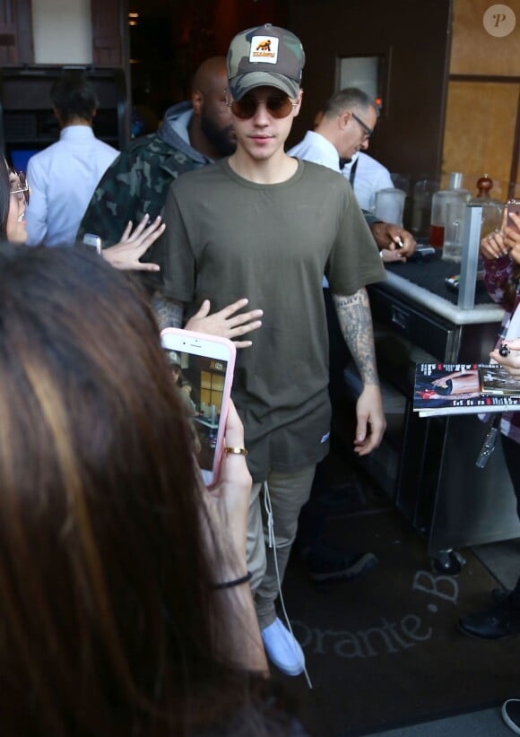 Justin Bieber va déjeuner au restaurant Il Pastaio à Beverly Hills, le 17 janvier 2016.