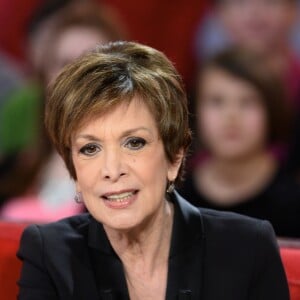 Catherine Laborde - Enregistrement de l'émission "Vivement Dimanche" consacrée à Catherine Laborde à Paris le 10 février 2016. Diffusion sur France 2, à 14h15 le 14 février 2016. ©Coadic Guirec/Bestimage