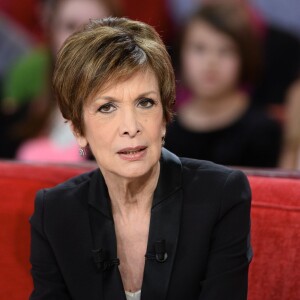 Catherine Laborde - Enregistrement de l'émission "Vivement Dimanche" consacrée à Catherine Laborde à Paris le 10 février 2016. Diffusion sur France 2, à 14h15 le 14 février 2016. ©Coadic Guirec/Bestimage