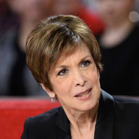Catherine Laborde - Enregistrement de l'émission "Vivement Dimanche" consacrée à Catherine Laborde à Paris le 10 février 2016. Diffusion sur France 2, à 14h15 le 14 février 2016. ©Coadic Guirec/Bestimage