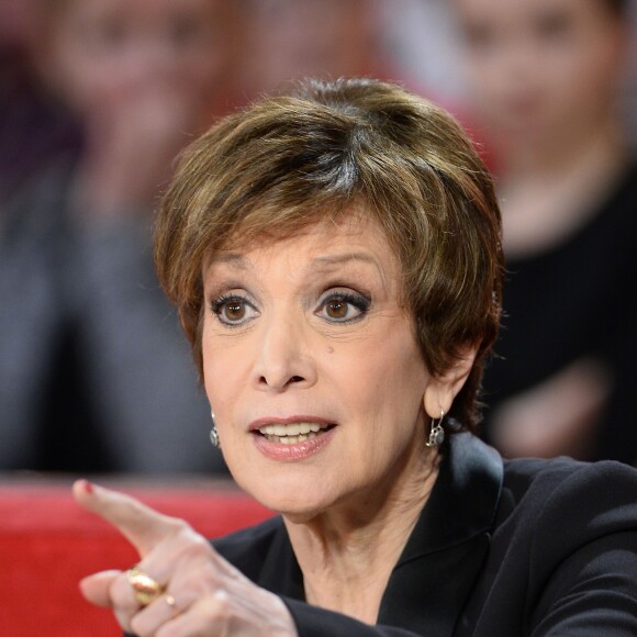 Catherine Laborde - Enregistrement de l'émission "Vivement Dimanche" consacrée à Catherine Laborde à Paris le 10 février 2016. Diffusion sur France 2, à 14h15 le 14 février 2016. ©Coadic Guirec/Bestimage