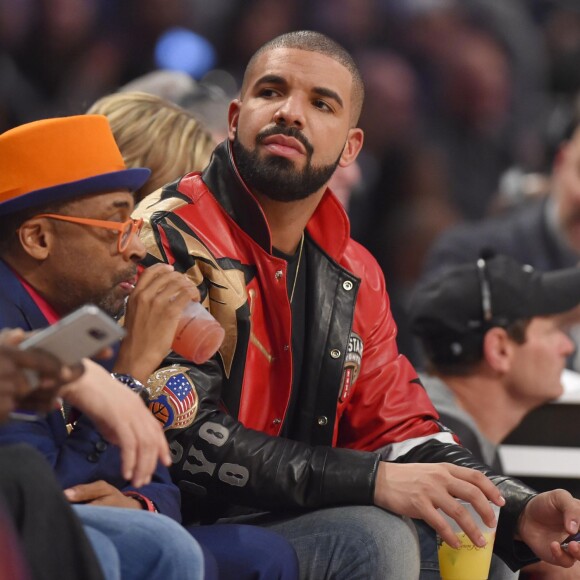 Recording artist Drake and director Spike Lee lors du All Star Game à l'Air Canada Centre de Toronto, le 14 février 2016
