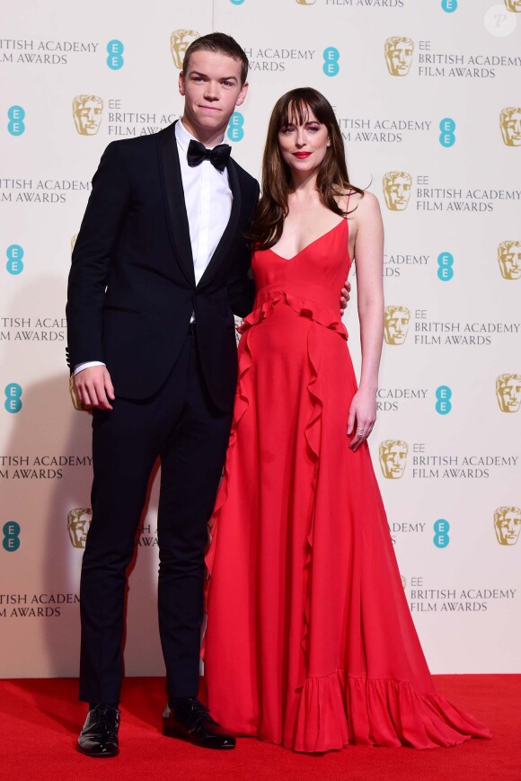 Dakota Johnson et Will Poulter - 69e cérémonie des British Academy Film Awards (BAFTA) à Londres, le 14 février 2016.