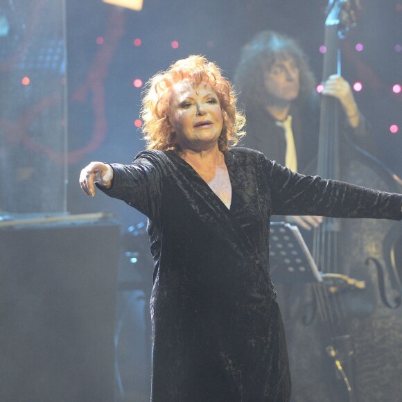 Exclusif - Concert de Régine au théâtre des Folies Bergère à Paris le 14 février 2016. ©Coadic Guirec/Bestimage