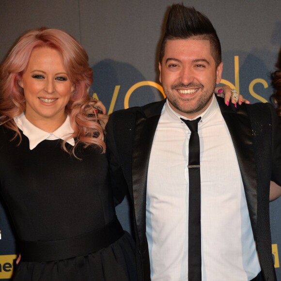 Chris Marques et sa fiancée Jaclyn Spencer, Priscilla Betti, lors de la cérémonie des Melty Future Awards 2016 au Grand Rex à Paris, le 16 février 2016.