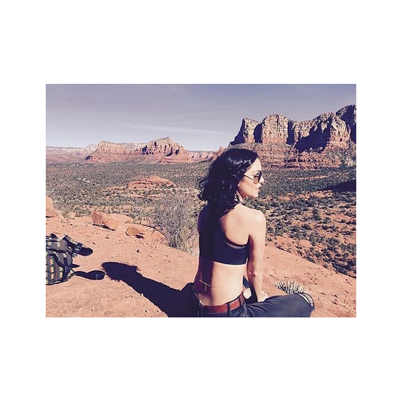 Vanessa Hudgens savoure la Saint-Valentin avec son petit ami Austin Butler dans les montagnes de l'Arizona. Photo publiée sur Instagram, le 15 février 2016.