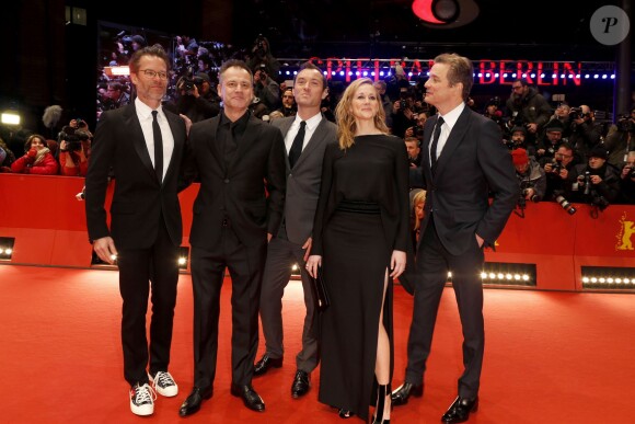 Guy Pearce, Michael Grandage, Jude Law, Laura Linney, Colin Firth à l'avant-première du film "Genius" lors du 66e Festival International du Film de Berlin, le 16 février 2016.