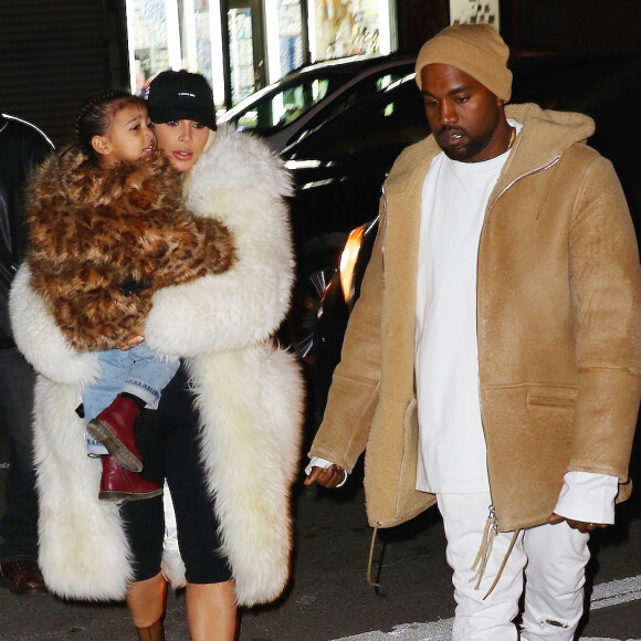 Kim Kardashian, son mari Kanye West et leur fille North sortent en famille le soir de la Saint-Valentin à New York le 14 février 2016
