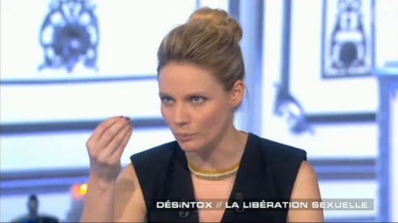 La sexologue Thérèse Hargot dans Salut les terriens, le 20 février 2016 sur Canal +.