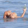 Jessica Melody en pleine séance photo pour 138 Water sur une plage de San Diego, le 17 février 2016.