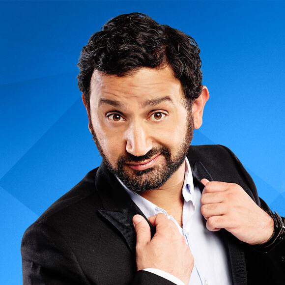 Cyril Hanouna pose pour Europe 1.