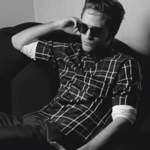 Robert Pattinson, visage de la campagne automne 2016 de Dior Homme. Photo par Karl Lagerfeld.