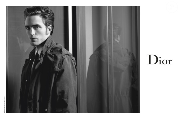 Robert Pattinson figure sur la campagne automne 2016 de Dior Homme. Photo de Karl Lagerfeld.