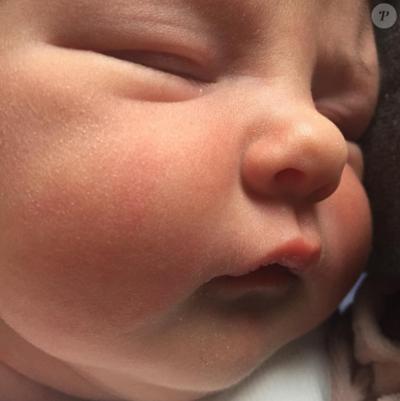 Thomas Isle dévoile une photo de sa fille Thelma qui vient de naître. Le 27 février 2016.