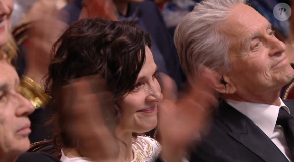 Juliette Binoche est très émue quand elle voit Benoît Magimel, son ancien compagnon remporter le César du meilleur second rôle pour La Tête Haute - Cérémonie des César du 26 février 2016