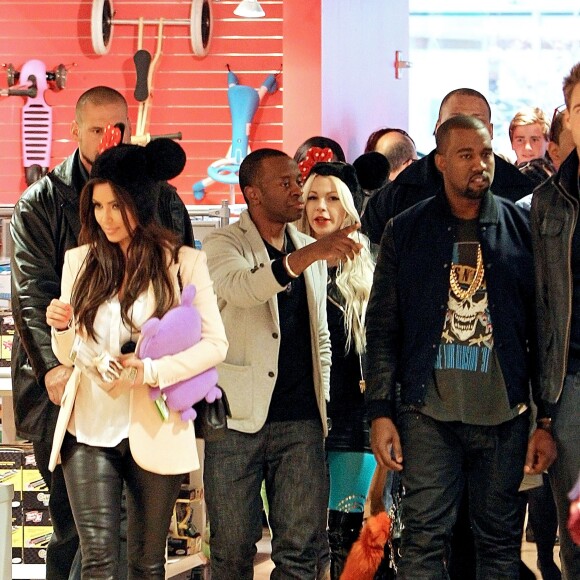 Le premier rencard du couple le plus médiatisé de la planète ! Kim Kardashian et Kanye West de sortie à New York, le 5 avril 2012.