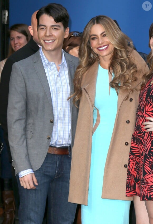Sofia Vergara et Manolo Vergara devant les studios ABC de "Good Morning America" à New York, le 21 avril 2014