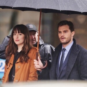 Dakota Johnson, Jamie Dornan sur le tournage de 'Fifty Shades Darker' à Vancouver, le 1er mars 2016