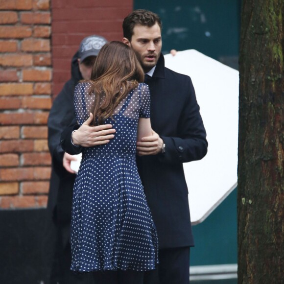 Dakota Johnson, Jamie Dornan et Max Martini sur le tournage de 'Fifty Shades Darker' à Vancouver, le 1er mars 2016