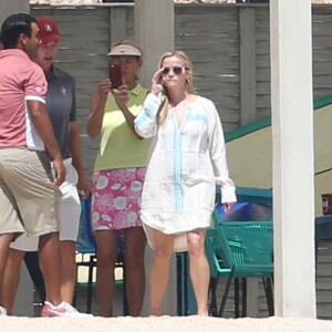 Exclusif - Reese Witherspoon profitent de jolies vacances à Cabo San Lucas au Mexique, le 2 mars 2016