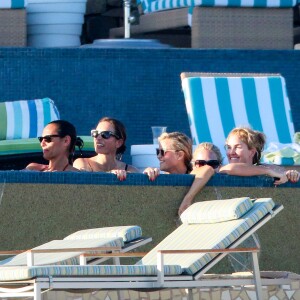 Reese Witherspoon et des amis en vacances à Los Cabos, Mexique le 29 février 2016