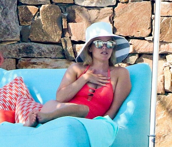 Reese Witherspoon et des amis en vacances à Los Cabos, Mexique le 1er mars 2016