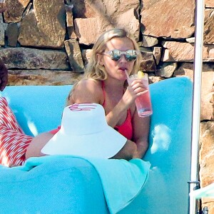 Reese Witherspoon et des amis en vacances à Los Cabos, Mexique le 1er mars 2016