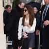 Selena Gomez arrive au défilé Louis Vuitton à Paris, France, le 9 mars 2016