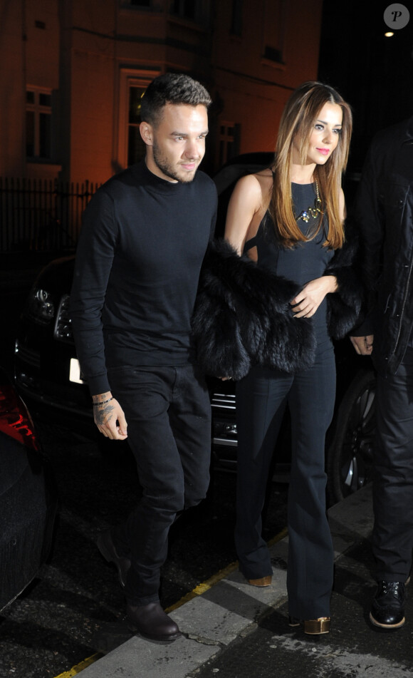 Cheryl Cole (ex Fernandez-Versini) et son nouveau compagnon Liam Payne (One Direction) main dans la main lors de leur sortie au restaurant Salmontini à Londres, le 9 mars 2016. En compagnie de la mère de Cheryl, Joan Callaghan, et d'amis proches, ils ont fêté l'anniversaire de Lily England, l'assistante de Cheryl, qui vient d'avoir 30 ans. Le couple est arrivé vers 20h30, et est reparti vers 1h30 du matin.
