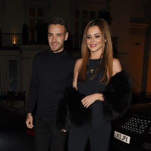 Cheryl Cole (ex Fernandez-Versini) et son nouveau compagnon Liam Payne (One Direction) main dans la main lors de leur sortie au restaurant Salmontini à Londres, le 9 mars 2016. En compagnie de la mère de Cheryl, Joan Callaghan, et d'amis proches, ils ont fêté l'anniversaire de Lily England, l'assistante de Cheryl, qui vient d'avoir 30 ans. Le couple est arrivé vers 20h30, et est reparti vers 1h30 du matin.