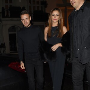 Cheryl Cole (ex Fernandez-Versini) et son nouveau compagnon Liam Payne (One Direction) main dans la main lors de leur sortie au restaurant Salmontini à Londres, le 9 mars 2016. En compagnie de la mère de Cheryl, Joan Callaghan, et d'amis proches, ils ont fêté l'anniversaire de Lily England, l'assistante de Cheryl, qui vient d'avoir 30 ans. Le couple est arrivé vers 20h30, et est reparti vers 1h30 du matin.