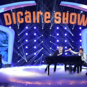 Exclusif - Véronic DiCaire et Robert Charlebois - Enregistrement de l'émission "DiCaire Show", qui sera diffusée sur France 2 le 12 mars, à Paris. Le 7 mars 2016 © Denis Guignebourg / Bestimage