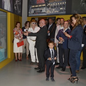 Michel Polnareff, Danyellah Polnareff, leur fils Louka au Musée MuPop - Inauguration de la place Michel Polnareff et ouverture de l'exposition au MuPop (Musée des musiques populaires) qui lui consacre une rétrospective - Montluçon, le 20 juin 2015