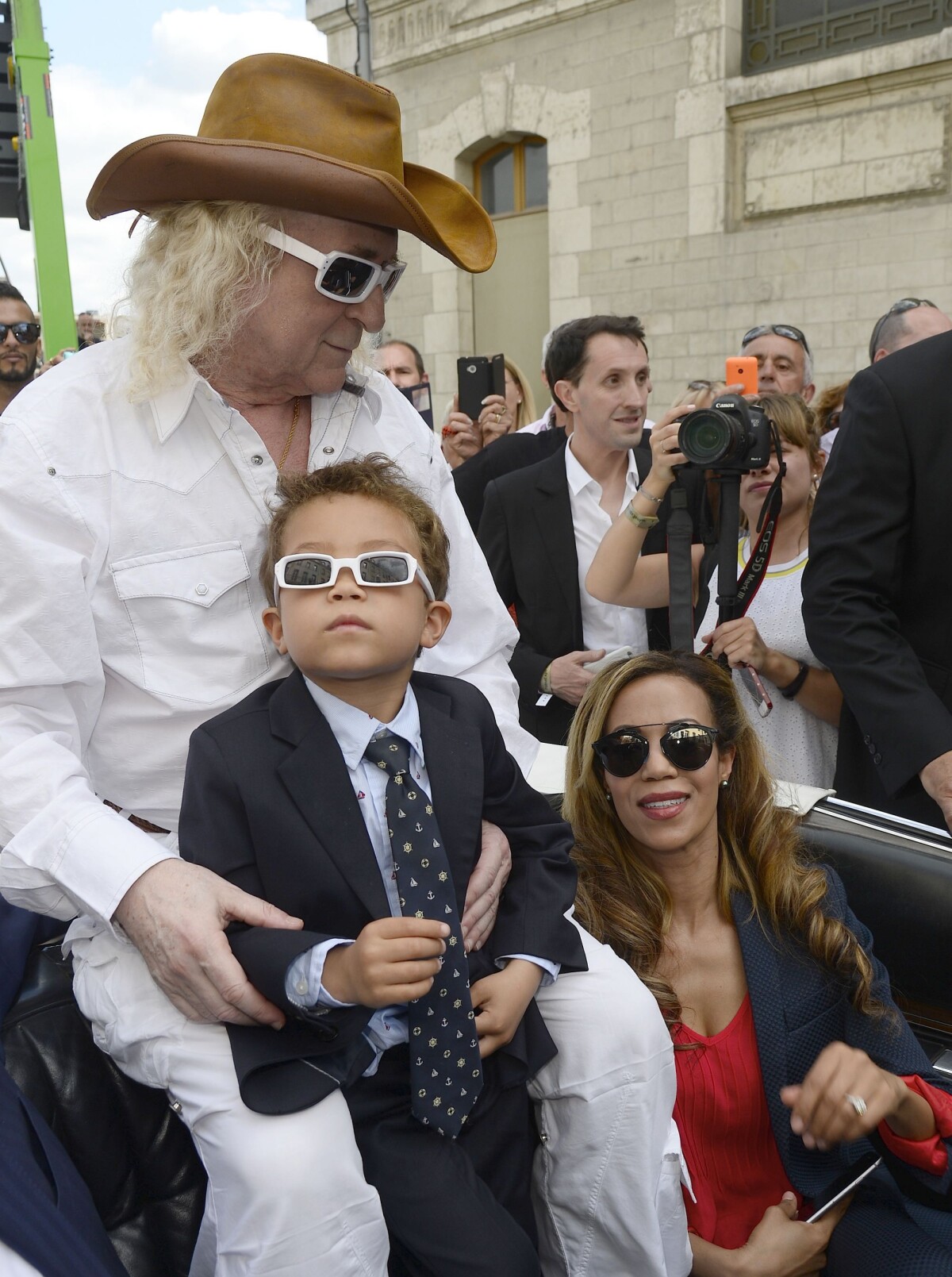 Photo Michel Polnareff Danyellah Polnareff leur fils Louka au Musée MuPop Inauguration de